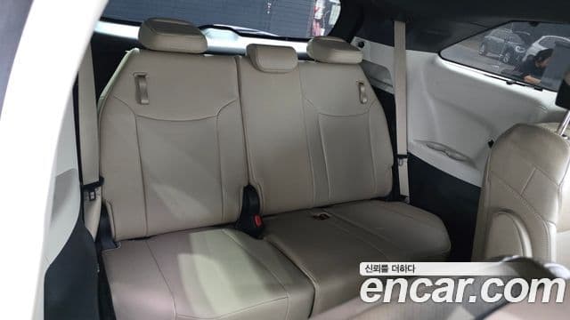 Toyota Sienna 2021 — ფოტო 19/20