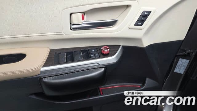 Toyota Sienna 2021 — ფოტო 20/20