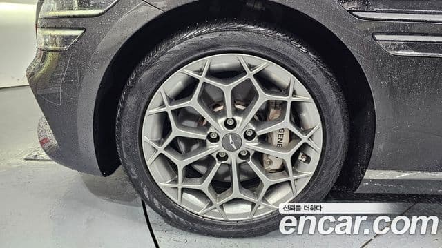 Genesis G80 2022 — Photo 5/20
