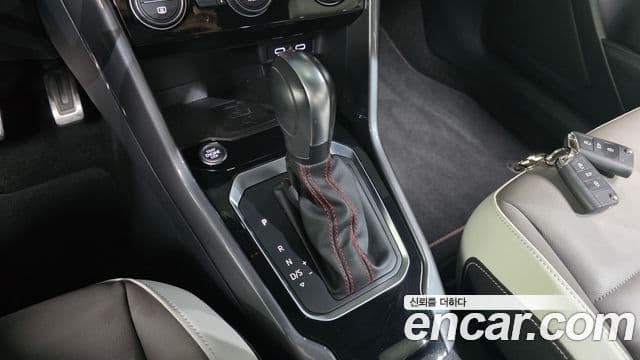 Volkswagen T-Roc 2021 — Şəkil 9/20