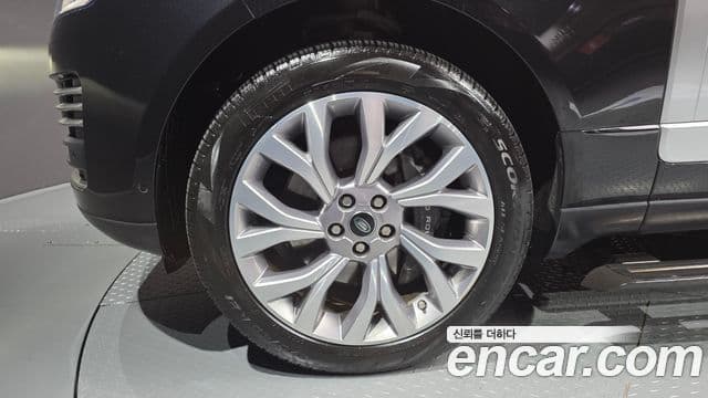 Land Rover Range Rover 2020 — ფოტო 5/20