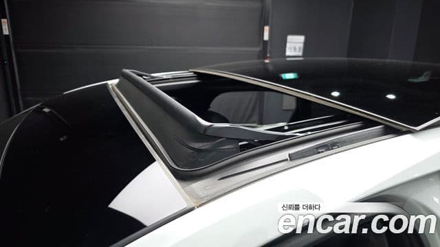 Audi A6 2021 — ფოტო 18/20