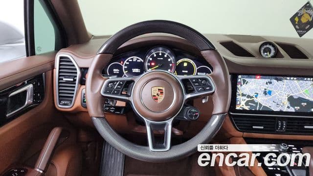 Porsche Cayenne 2020 — ფოტო 12/20