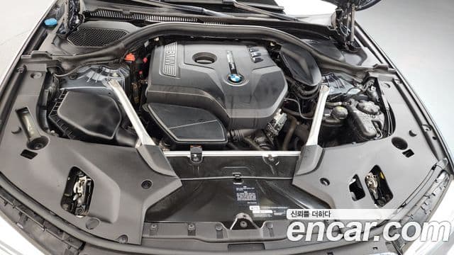 BMW 5 Series 2019 — Şəkil 6/20