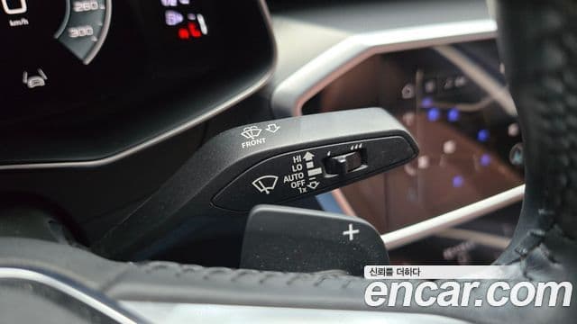 Audi A6 2021 — ფოტო 16/20
