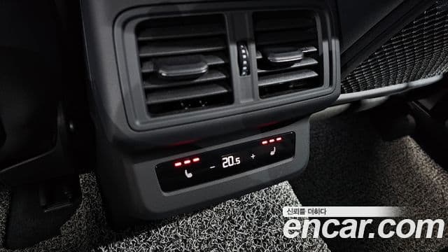Audi Q5 2025 — Photo 22/37