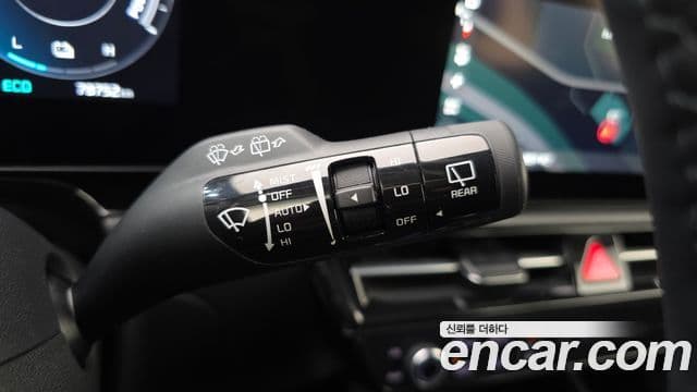 Kia Niro 2022 — ფოტო 17/20