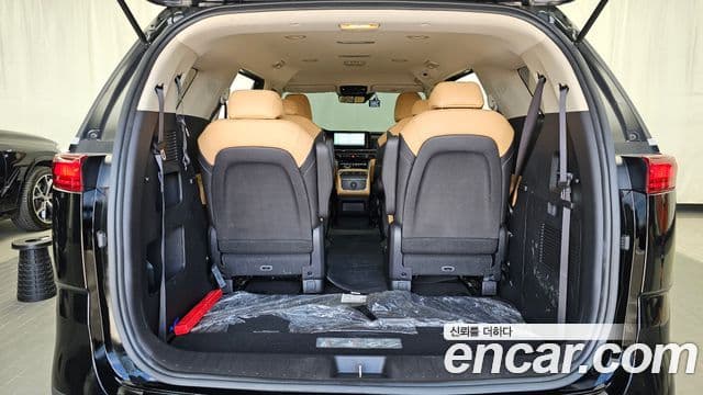 Kia Carnival 2022 — фото 20 из 20