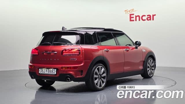 Mini Cooper S Clubman 2020 — Фото 2/20