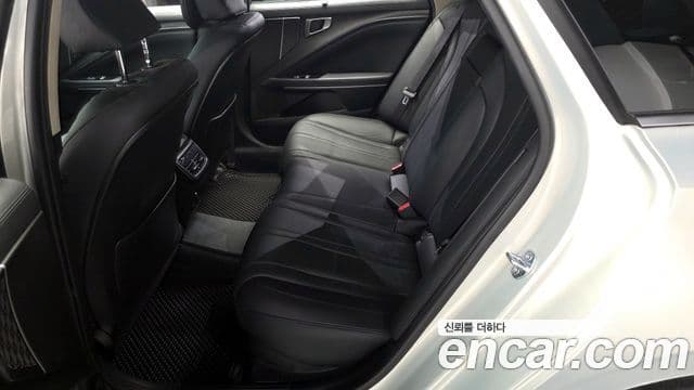 Kia K8 2025 — Şəkil 12/20