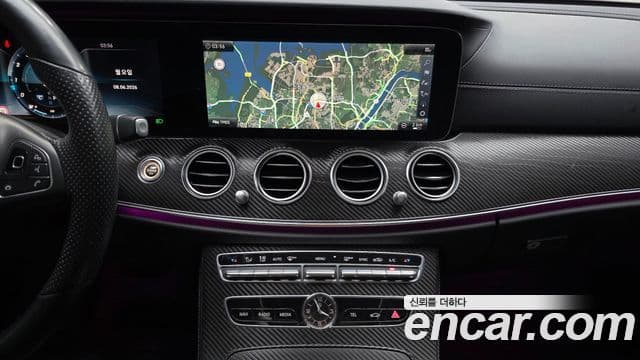 Mercedes-Benz E-Class 2018 — Фото 14/20