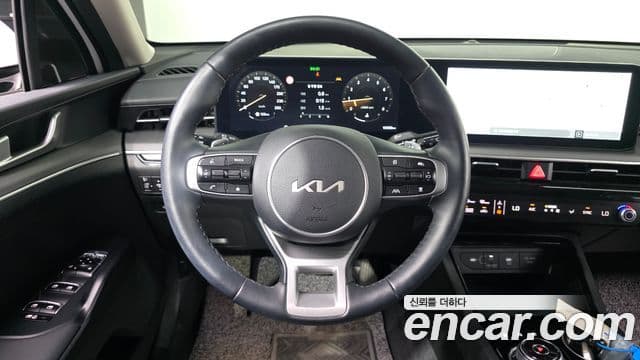 Kia K5 2024 — Şəkil 12/20