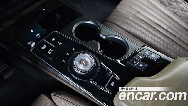 Kia K8 2021 — Şəkil 9/20