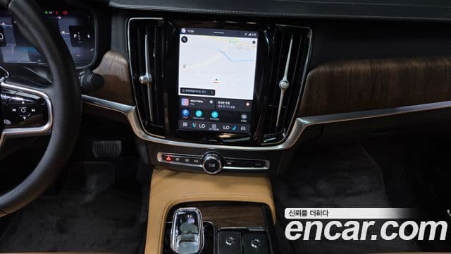 Volvo S90 2022 — ფოტო 18/20