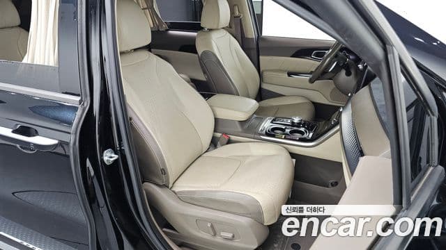 Kia Carnival 2021 — ფოტო 11/20