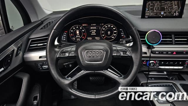 Audi Q7 2019 — Фото 12/20