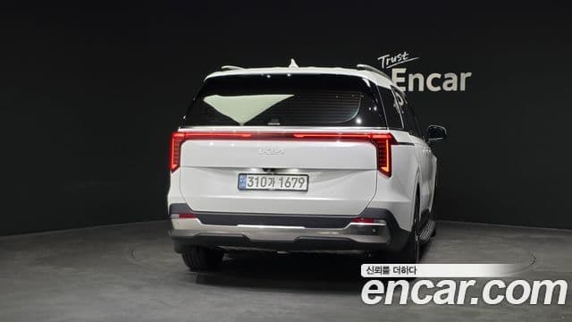 Kia Carnival 2024 — Şəkil 4/20