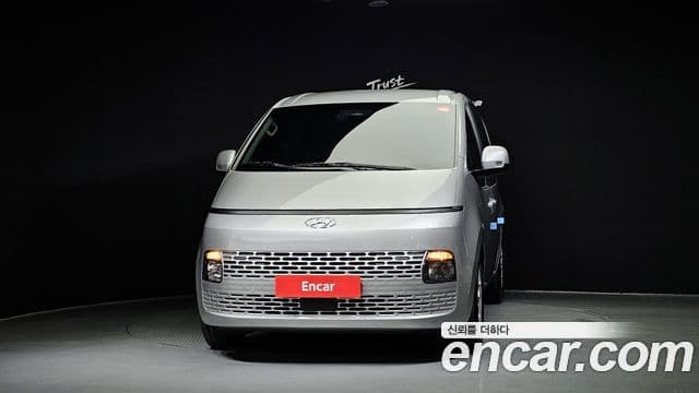 Hyundai Staria 2022 — Фото 3/20
