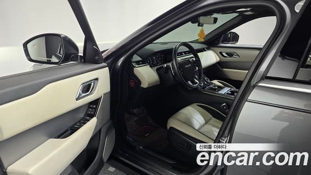 Land Rover Range Rover Velar 2018 — ფოტო 10/20