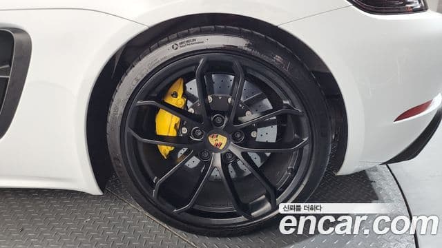 Porsche 718 Boxster 2020 — Photo 9/31
