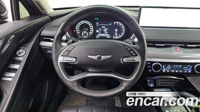 Genesis Electrified G80 2023 — ფოტო 13/20