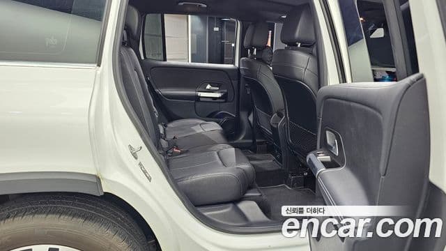 Mercedes-Benz GLB-Class 2021 — ფოტო 12/20