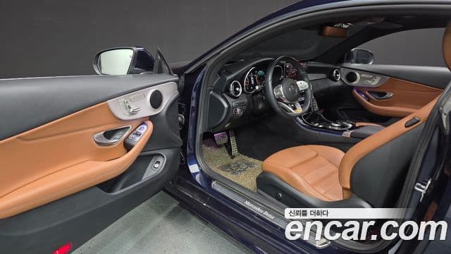 Mercedes-Benz C-Class 2020 — Фото 10/20