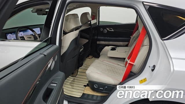 Genesis GV80 Coupe 2024 — Фото 11/20