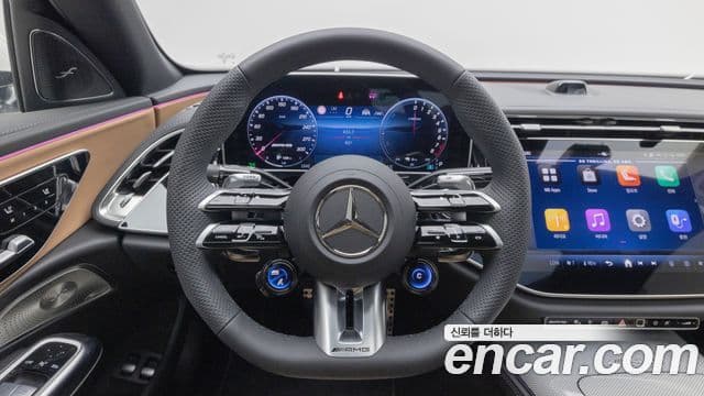 Mercedes-Benz E-Class 2025 — Фото 18/20