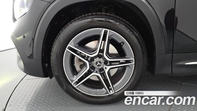Mercedes-Benz GLB-Class 2023 — ფოტო 5/20