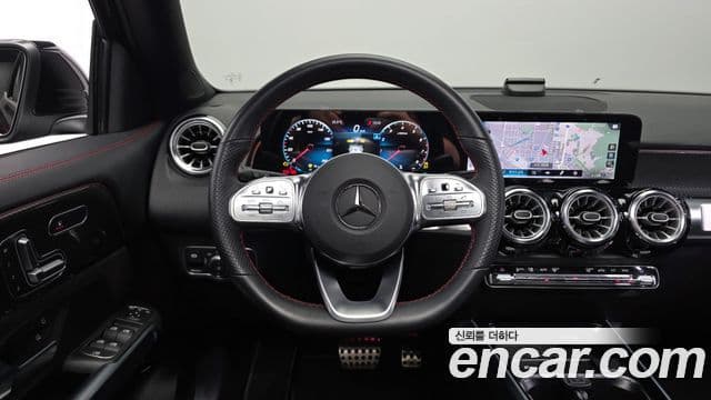 Mercedes-Benz GLB-Class 2023 — ფოტო 14/20