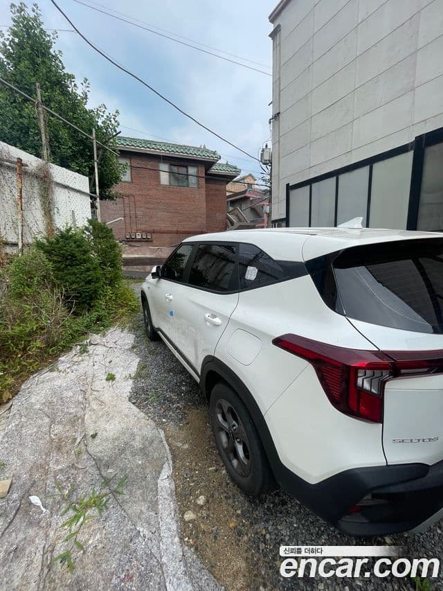 Kia Seltos 2023 — Şəkil 4/19
