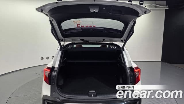 Kia Seltos 2022 — ფოტო 20/20