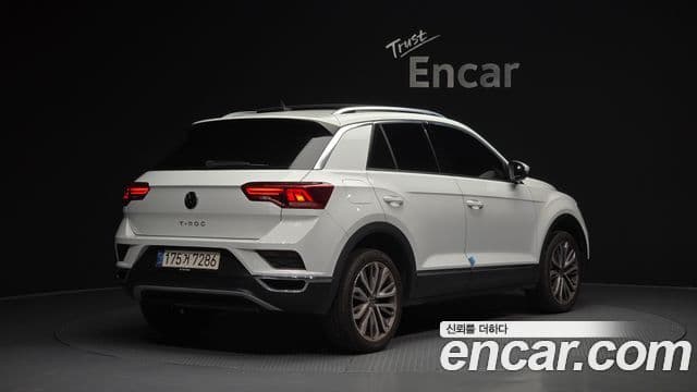 Volkswagen T-Roc 2021 — Фото 2/20