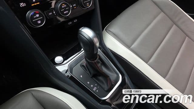Volkswagen T-Roc 2021 — Фото 9/20