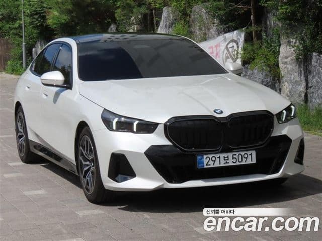 BMW 5 Series 2025 — Şəkil 9/20