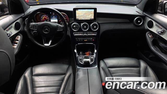 Mercedes-Benz GLC-Class 2018 — Şəkil 7/20