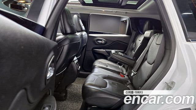 Jeep Cherokee 2021 — Şəkil 19/20