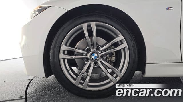 BMW 3 Series 2018 — Şəkil 5/20
