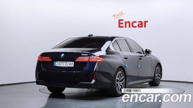 BMW 5 Series, 2024