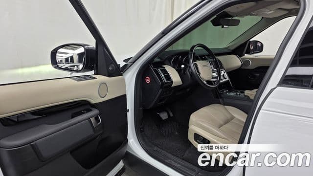 Land Rover Discovery 5 2019 — Photo 10/20