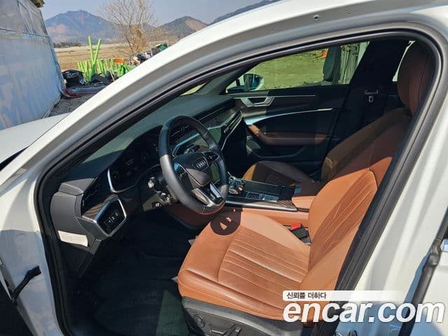 Audi A6 2020 — ფოტო 8/20