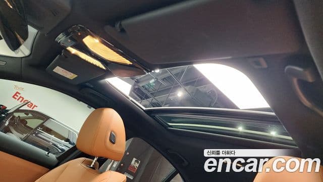 BMW 3 Series 2024 — ფოტო 18/20
