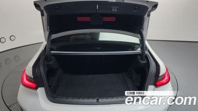 BMW 3 Series 2024 — ფოტო 20/20