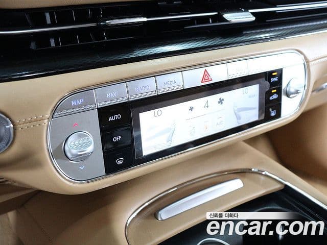 Genesis G90 2022 — ფოტო 7/20