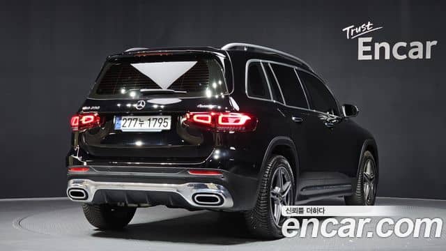 Mercedes-Benz GLB-Class, 2023