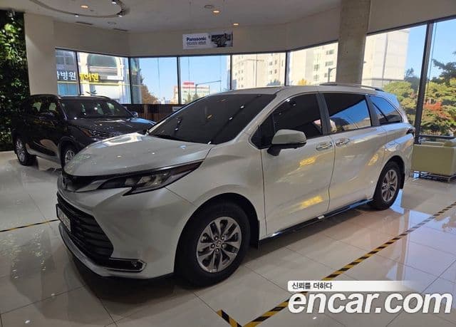 Toyota Sienna 2025 — Şəkil 9/9