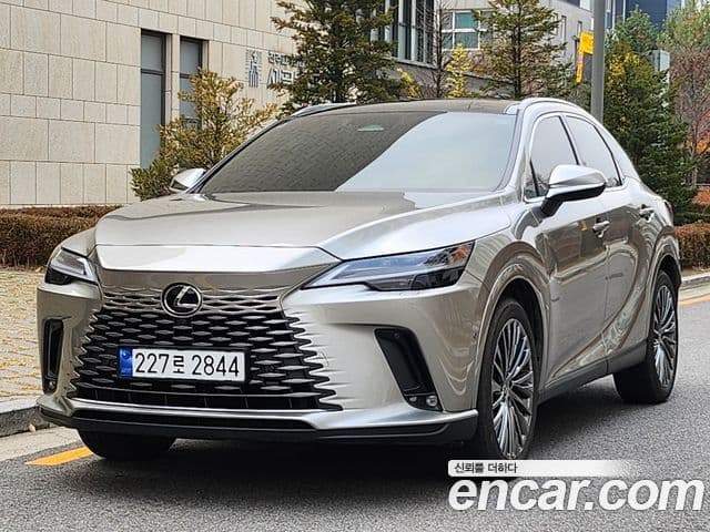 Lexus RX350h 2023 — ფოტო 1/20