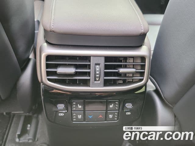 Lexus RX350h 2023 — ფოტო 15/20