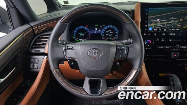 Toyota Alphard 2025 — Şəkil 13/20